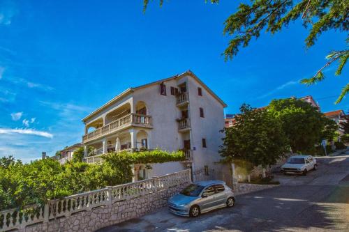 Komfortables Apartment nur 400 Meter zum Strand mit traumhaften Meerblick