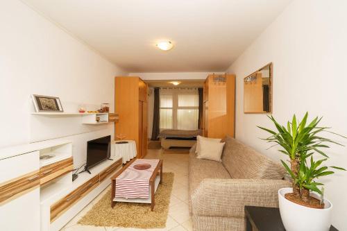 Süßes Studio-Apartment 800 Meter zum Strand mit Waschmaschine und Parkplatz