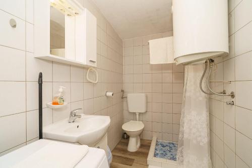 Süßes Studio-Apartment 800 Meter zum Strand mit Waschmaschine und Parkplatz