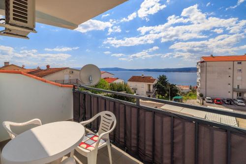 Komfortables Apartment mit Meerblick, Klima, WiFi und Waschmaschine