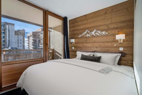 Ski-in ski-out Val thorens fully Renovated central with panoramic views photo 3