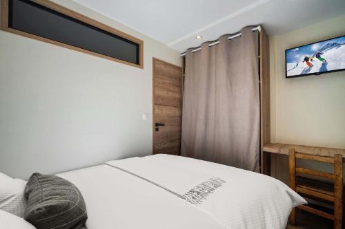 Ski-in ski-out Val thorens fully Renovated central with panoramic views