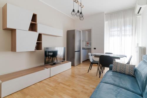 GuestHost - Stylish Flat in Navigli district Milan