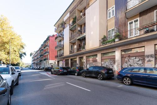 GuestHost - Stylish Flat in Navigli district Milan
