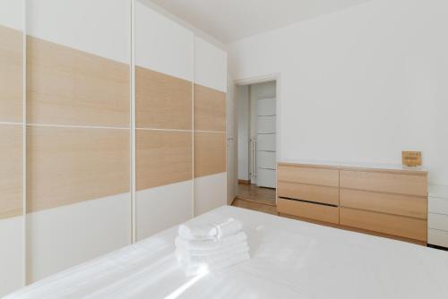 GuestHost - Stylish Flat in Navigli district Milan