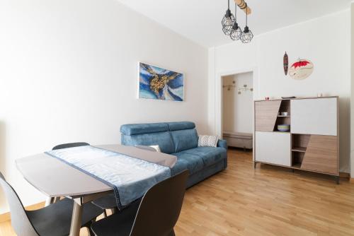 GuestHost - Stylish Flat in Navigli district Milan