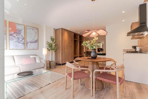 RentitSpain - Granada - Modernos Estudios, Acogedores y Excelente ubicación