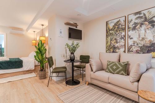 RentitSpain - Granada - Modernos Estudios, Acogedores y Excelente ubicación