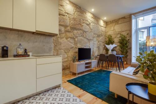 Luxury Style 8 with AC Downtown Porto near Metro