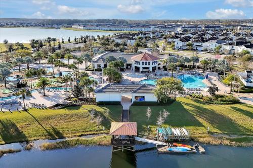 Storey Lake 4 Bedroom Lakeview Private Pool near Disney Universal SeaWorld Free Resort Access photo 47
