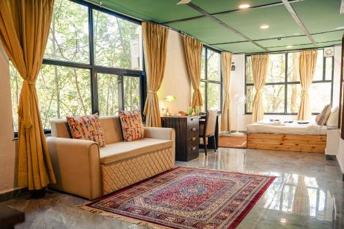 Et opholdsområde på Pench Wilderness Camp Resort