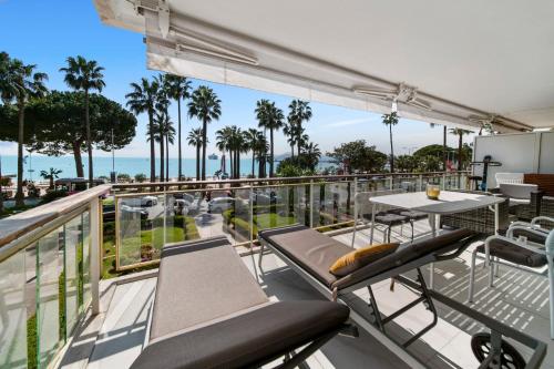 REF 1337 - Sea view apartment