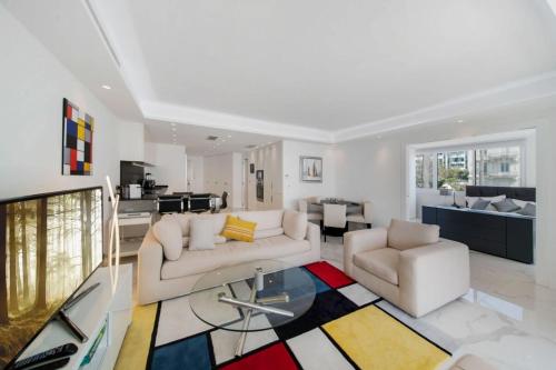 REF 1337 - Sea view apartment