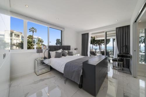 REF 1337 - Sea view apartment