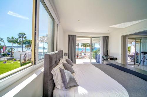 REF 1337 - Sea view apartment
