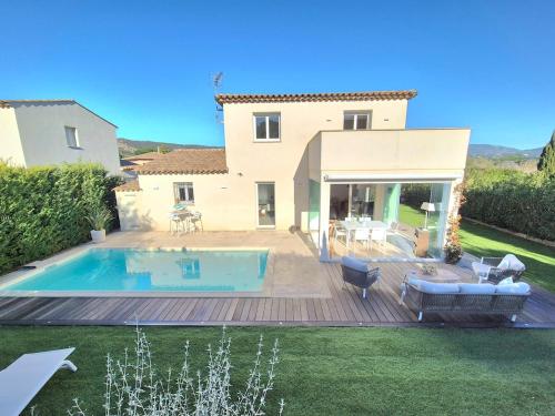 Villa Contemporaine avec Piscine chauffée
