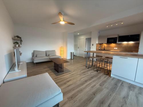 Vue & terrasse Appartement lumineux Fréjus