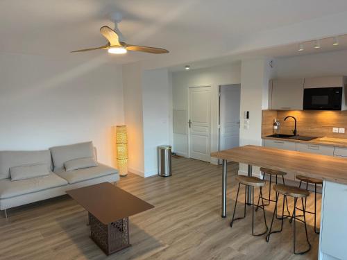 Vue & terrasse Appartement lumineux Fréjus