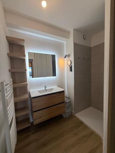 Vue & terrasse Appartement lumineux Fréjus