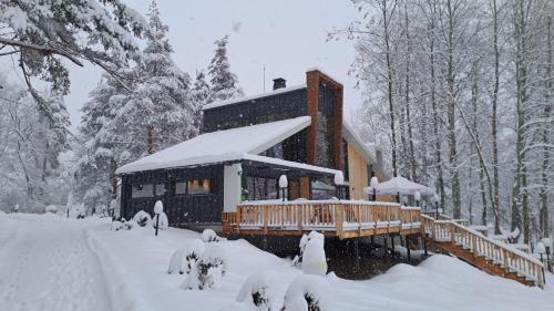 Saint Constantine Mountain Retreat om vinteren