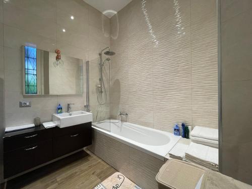 New one-bedroom apartment with terrace in the NoLo area, Metro 1 Rovereto stop