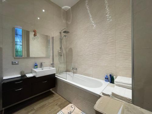 New one-bedroom apartment with terrace in the NoLo area, Metro 1 Rovereto stop