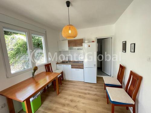 Nhà bếp/bếp nhỏ tại Apartmans White perl