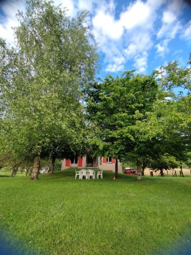 Maison individuelle avec terrain arboré