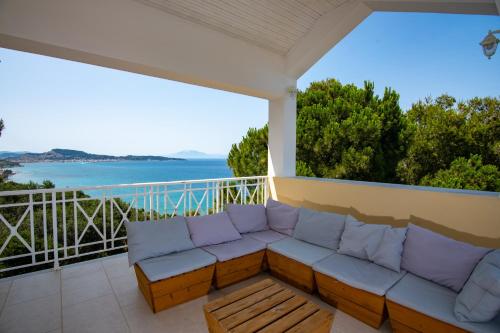 Orizon Seaview Villa with private pool
