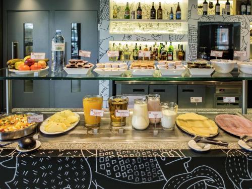 Jídlo v hotelu nebo okolí