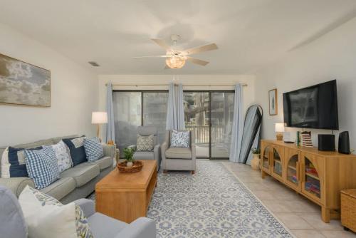 203 Tennismaster Shipyard Villa with Pool Views photo 17