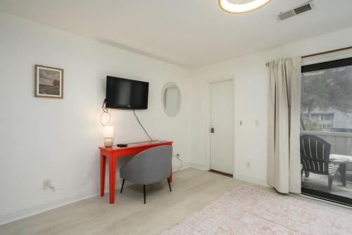 203 Tennismaster Shipyard Villa with Pool Views photo 27