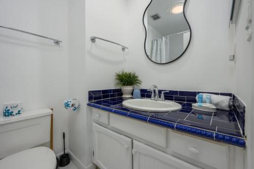 203 Tennismaster Shipyard Villa with Pool Views photo 15
