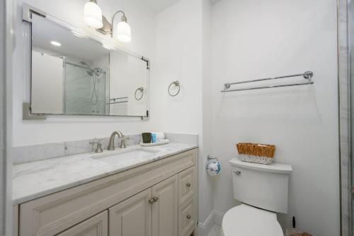 203 Tennismaster Shipyard Villa with Pool Views photo 34