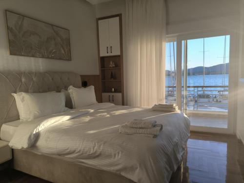 Heaven by the sea !
