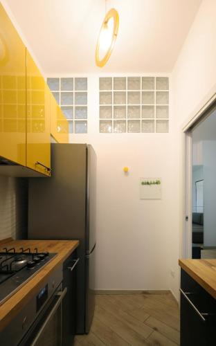 Monolocale Moderno con Balcone e Aria Condizionata