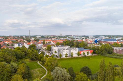 فندق ديزاين + مركز المؤتمرات فينيكي XI. في هانوفر: منظر جوي لمدينة مع المباني