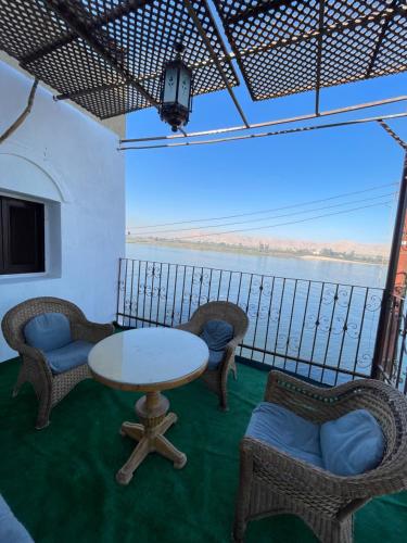 Naturlandskabet i nærheden af villaen