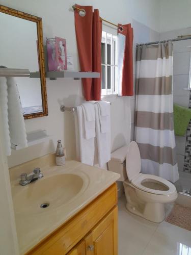 Koupelna v ubytování Serene Hideaway Guesthouse in Gated Stonebrook Manor