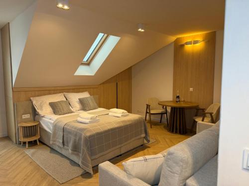 Postel nebo postele na pokoji v ubytování Apartament Delux - Przytulny Zakątek Karkonoszy