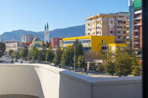 En generel udsigt til bjerge eller udsigt til bjerge taget fra lejlighedshotellet