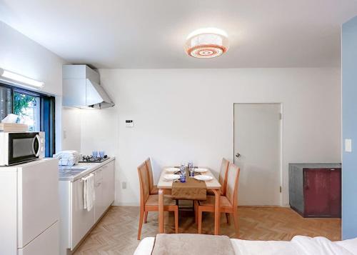 The Bonsai Otsuka 202, Fresh Parkside Private Apartment in Central Tokyo
