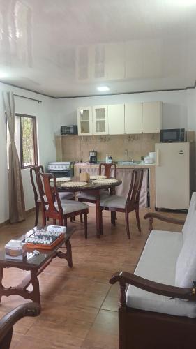 Nhà bếp/bếp nhỏ tại Cabaña Villa La Morena, apartamento rural independiente