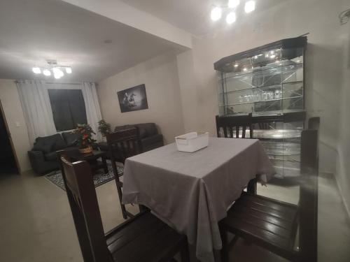 Khu vực ghế ngồi tại CASA HOSPEDAJE Conquistadores Inn