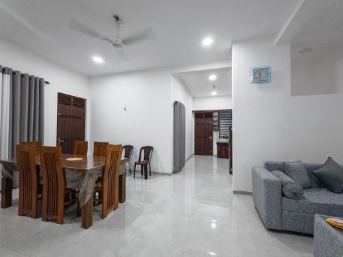 Khu vực ghế ngồi tại Charming Retreat