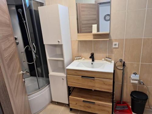 Et badeværelse på Sir Fundeni Hotel