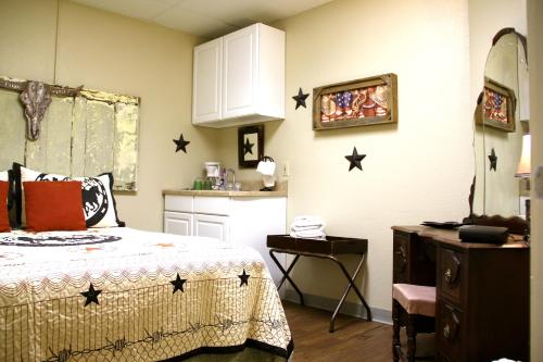 Gallery image of A Place to Stay Rooms in Bandera