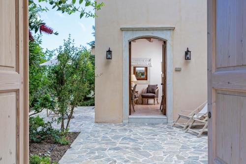 Fotografie z fotogalerie ubytování Kapsaliana Village Hotel v destinaci Kapsalianá