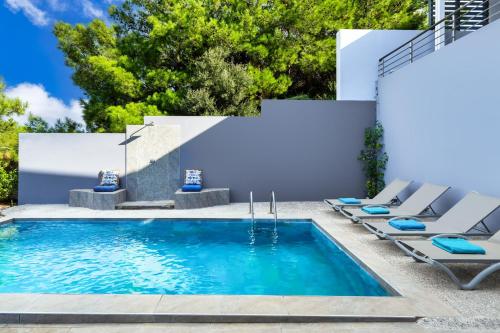 Hồ bơi trong/gần Articiano Villa