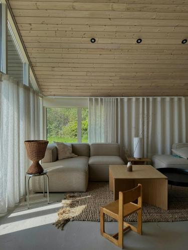 Et opholdsområde på Danish Design House Near Møn's Best Beach